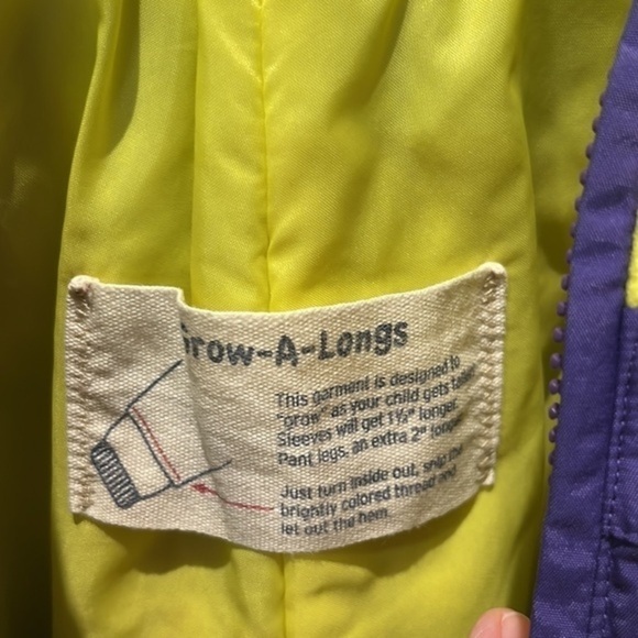 Lands’ End Grow Along snowbibs - Picture 5 of 7